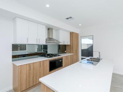 23 Kingfisher Road, Eglinton WA 6034