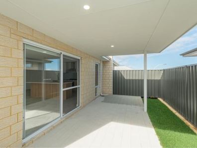 23 Kingfisher Road, Eglinton WA 6034
