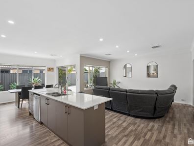 11 Obsidian Way, Byford WA 6122