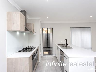 10 Hurston Street, Forrestdale WA 6112