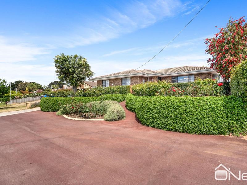 18 Inverness Circle, Camillo