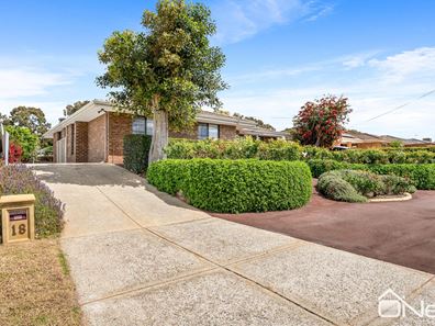 18 Inverness Circle, Camillo WA 6111