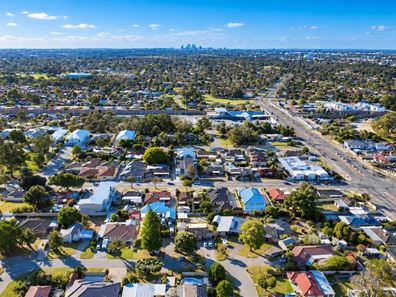 17 Anderson Way, Thornlie WA 6108