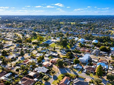 17 Anderson Way, Thornlie WA 6108