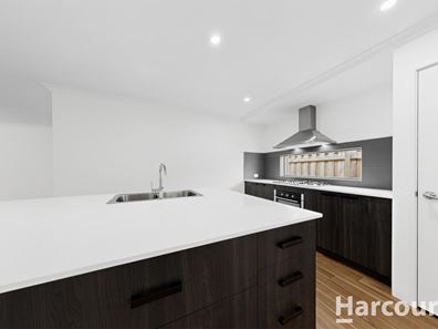 9 Glamorgan Loop, Ellenbrook WA 6069