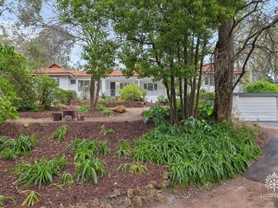 51 Kalamunda Road, Kalamunda WA 6076