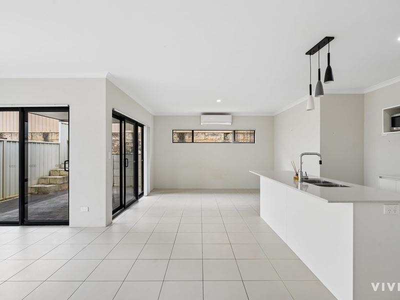 25 Limari Pl, Sinagra WA 6065