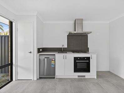 55A Castella Drive, Dudley Park WA 6210
