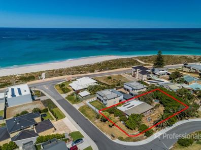 5 Pearce Street, Quinns Rocks WA 6030