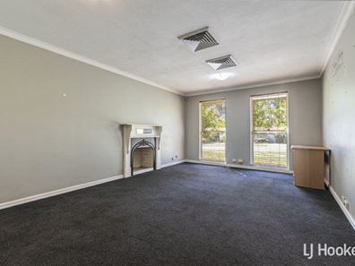 4 Mercer Place, Thornlie WA 6108