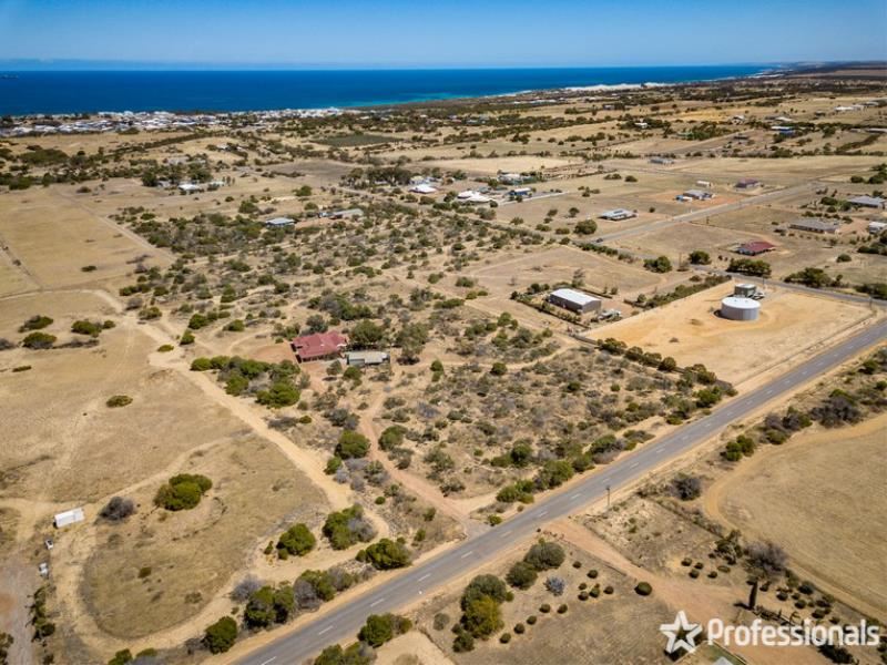 475 Hall Road, Waggrakine WA 6530