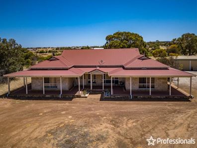 475 Hall Road, Waggrakine WA 6530