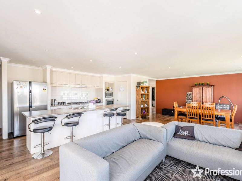 32 Beachcomber Hill, Glenfield