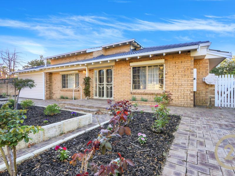 5 Summerlea Avenue, Meadow Springs