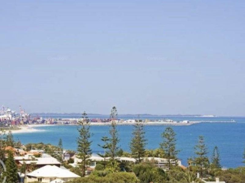 9/19 Broome Street, Cottesloe