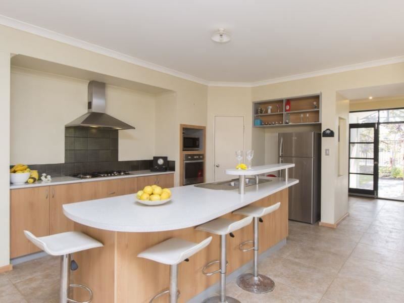 2 Rupara Circle, Quinns Rocks WA 6030