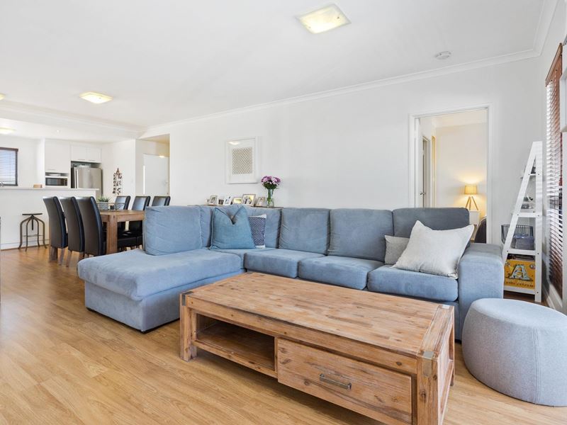 20/2 Stockton Bend, Cockburn Central