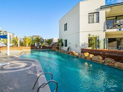 4/1 Stirling Street, South Perth WA 6151
