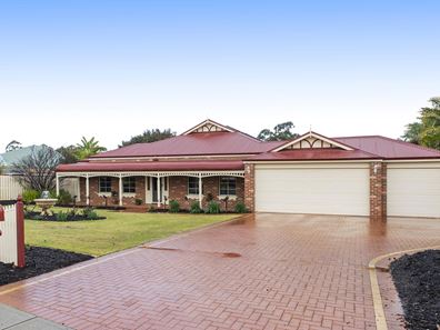 12 Horseshoe Circuit, Henley Brook WA 6055