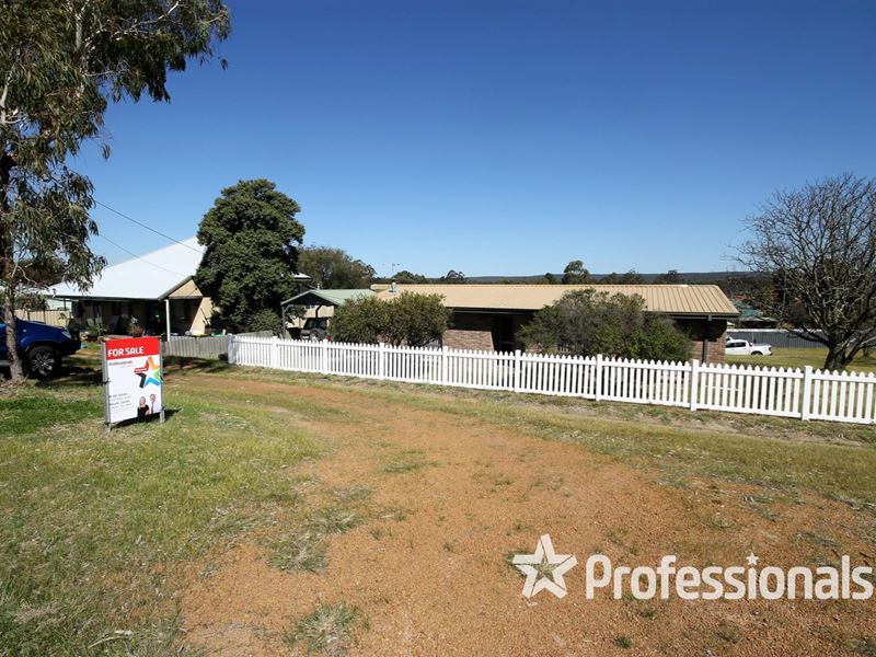 43 Clifton Road, Collie WA 6225