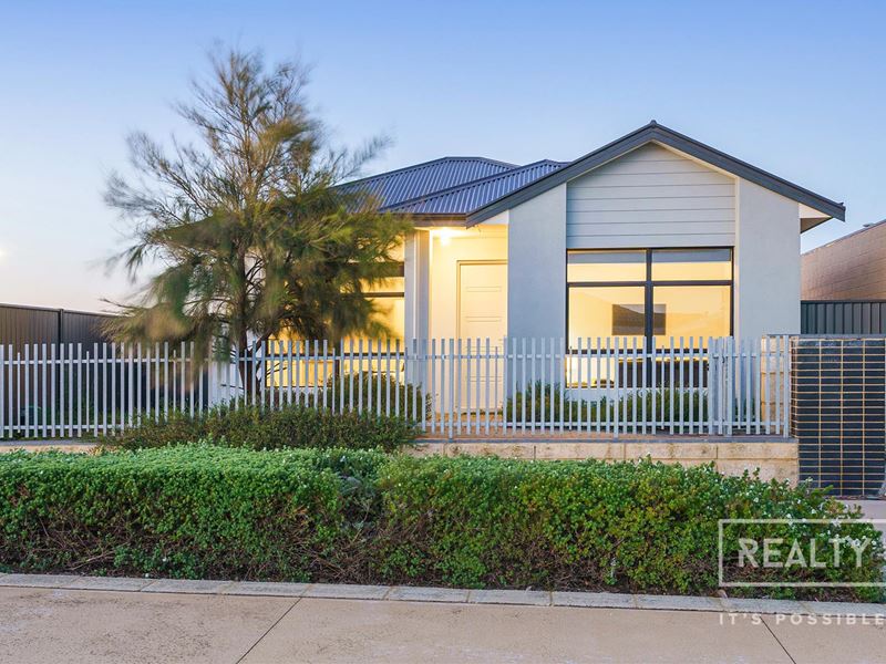 13 Pyrum Lane, Jindalee WA 6036