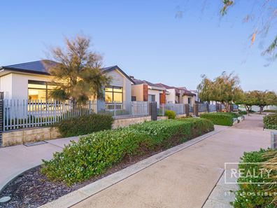 13 Pyrum Lane, Jindalee WA 6036