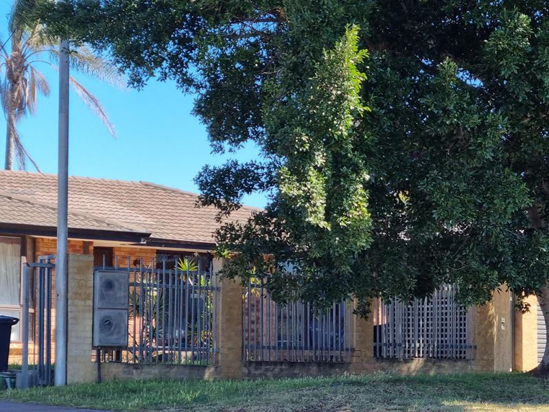 8 Kenny Crescent, Rangeway