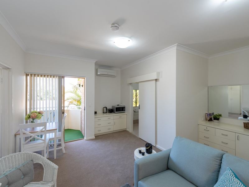 37/49 Arnisdale Road, Duncraig