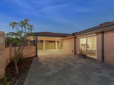 1 Nevoria Place, Padbury WA 6025