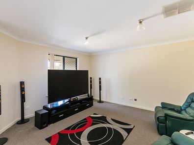 21 Eva Lynch Way, Port Kennedy WA 6172