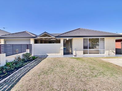 52 Second Avenue, Shoalwater WA 6169