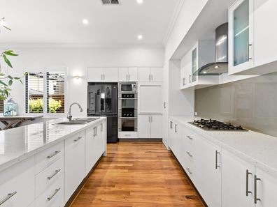 31 Muchea Gardens, Dianella WA 6059