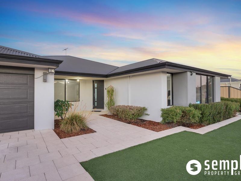 4 Starlight Pass, Seville Grove WA 6112
