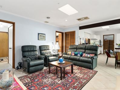 9 Salamander Street, Dianella WA 6059