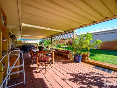 43 Templetonia Promenade, Halls Head WA 6210
