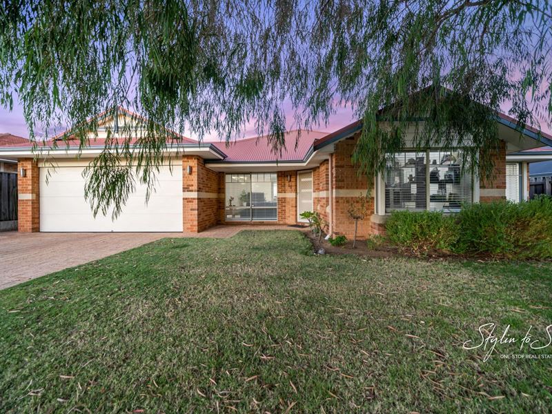 16 Sandison Way, Landsdale