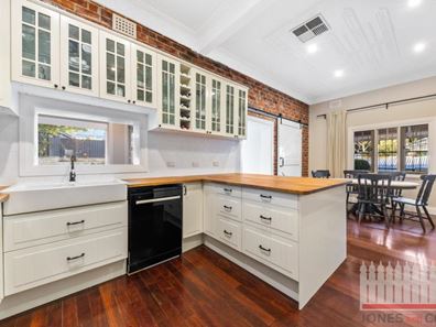 8 Railway Parade, Bassendean WA 6054