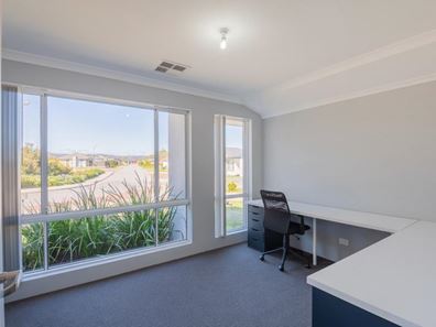 41 Lomond Way, Seville Grove WA 6112
