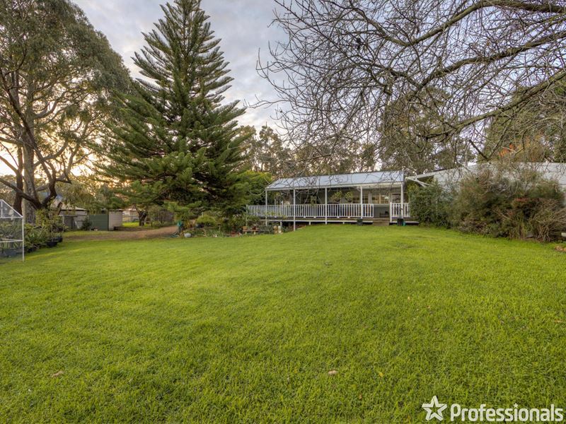36 Pruiti Crescent, Lesmurdie