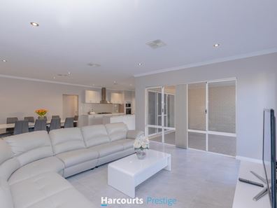 12 Tiger Circle, Southern River WA 6110
