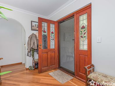 11 Saunders Street, Safety Bay WA 6169