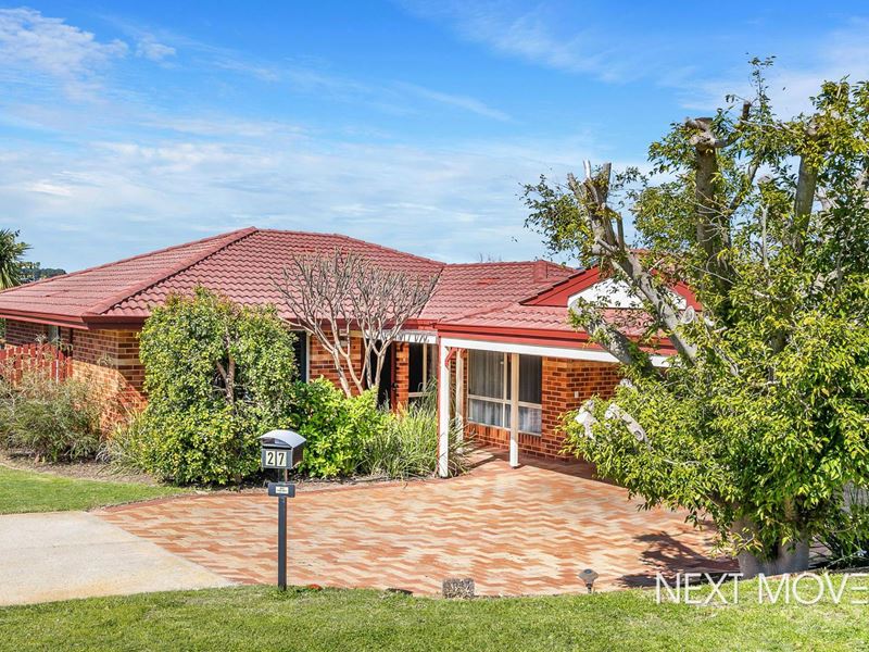 27 Norkus Way, Willagee WA 6156