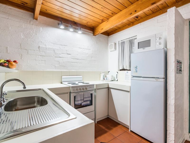 4/6 John Street, Cottesloe