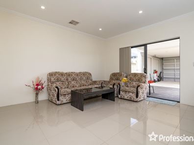 360 Warton Road, Southern River WA 6110