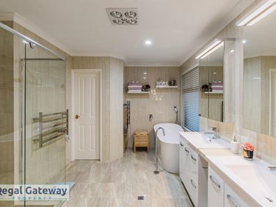 15 Natoli Way, Baldivis WA 6171