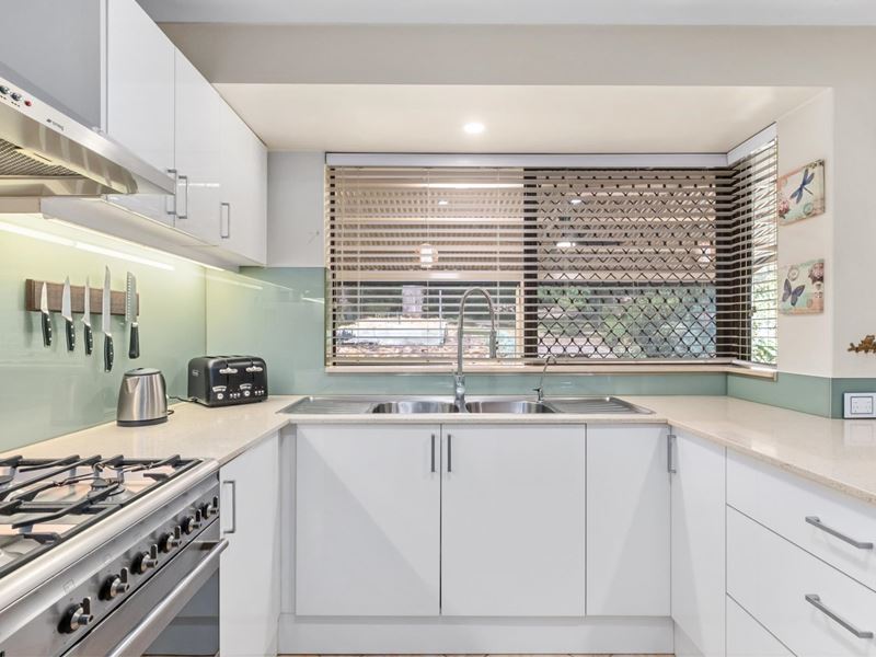 64 Johnston Street, Mount Helena