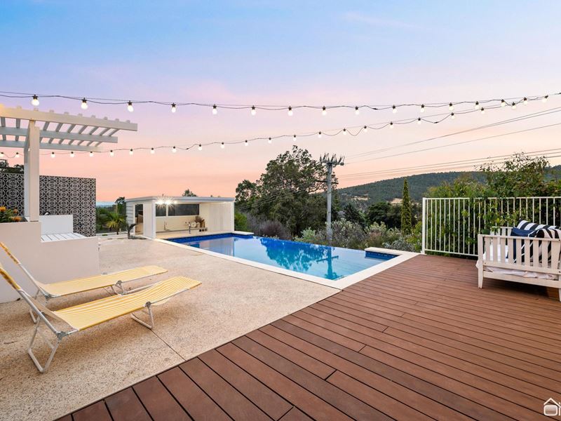 2 Bromfield Drive, Kelmscott