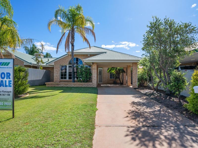 15B Riverina Way, Hannans