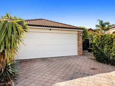 7 Salamanca Parkway, Port Kennedy WA 6172