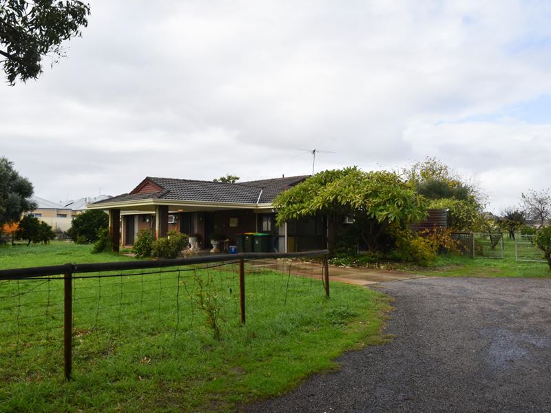 52 Kemp Street, Pearsall